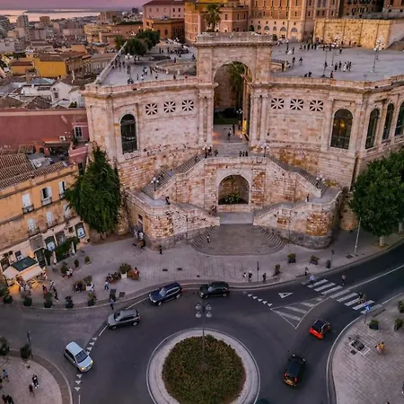 بيت ضيافة Luxury Loft 35 4*